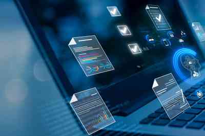 Notebook mit Dokumentensymbolen